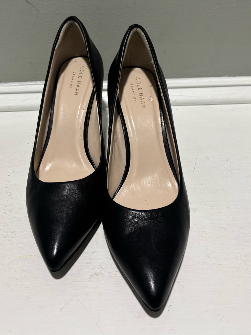 Cole Haan Grand Classic Black Pointed-Toe Women's Pumps-size 7B - Picture 3 of 10